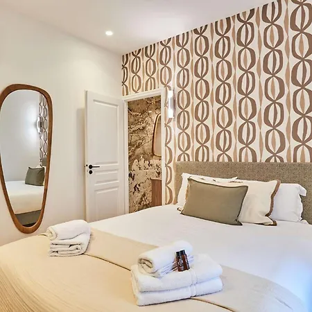 Modern 2 Bedrooms Center Of شقة *